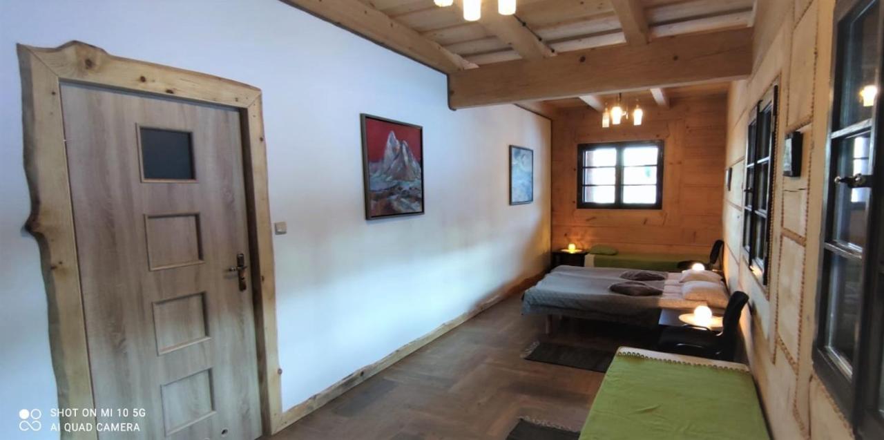 Chochlik Hotel Ustrzyki Dolne Exterior foto