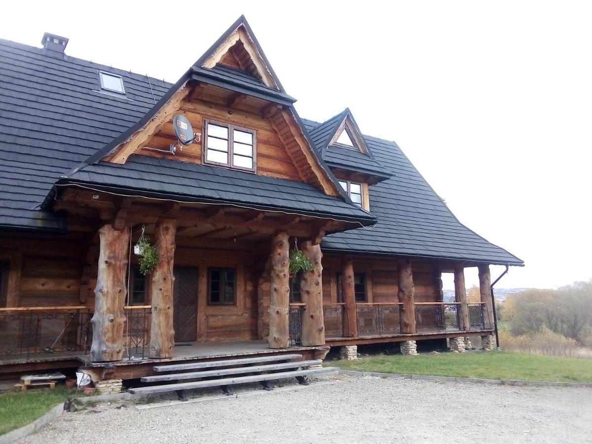 Chochlik Hotel Ustrzyki Dolne Exterior foto