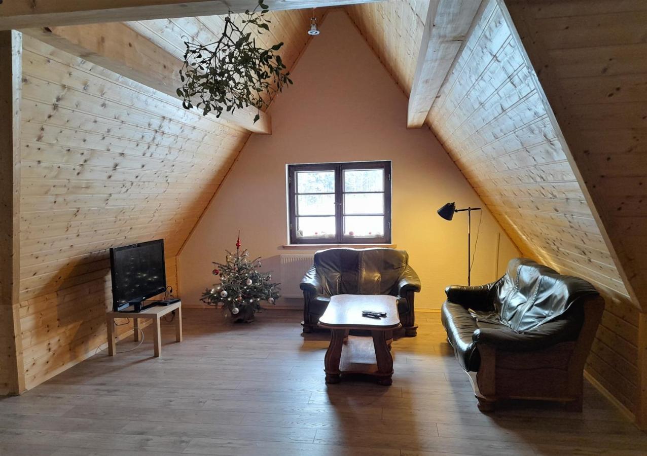 Chochlik Hotel Ustrzyki Dolne Exterior foto